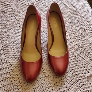 Michael Kors ashley flex pump cranberry patten leather heel size 7.5